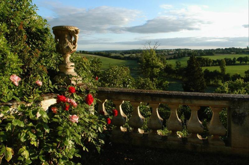 Chateau De Larroque Gimont Екстериор снимка